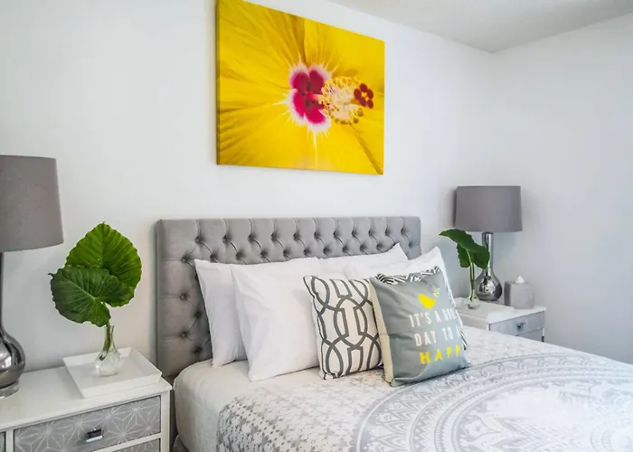 Private Mod Boho Chic Retreat Mins Dtwn Beach