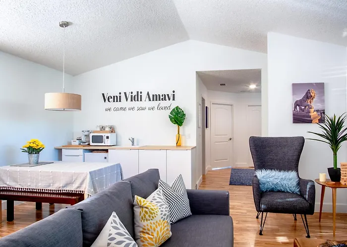 Private Mod Boho Chic Retreat Mins Dtwn Beach