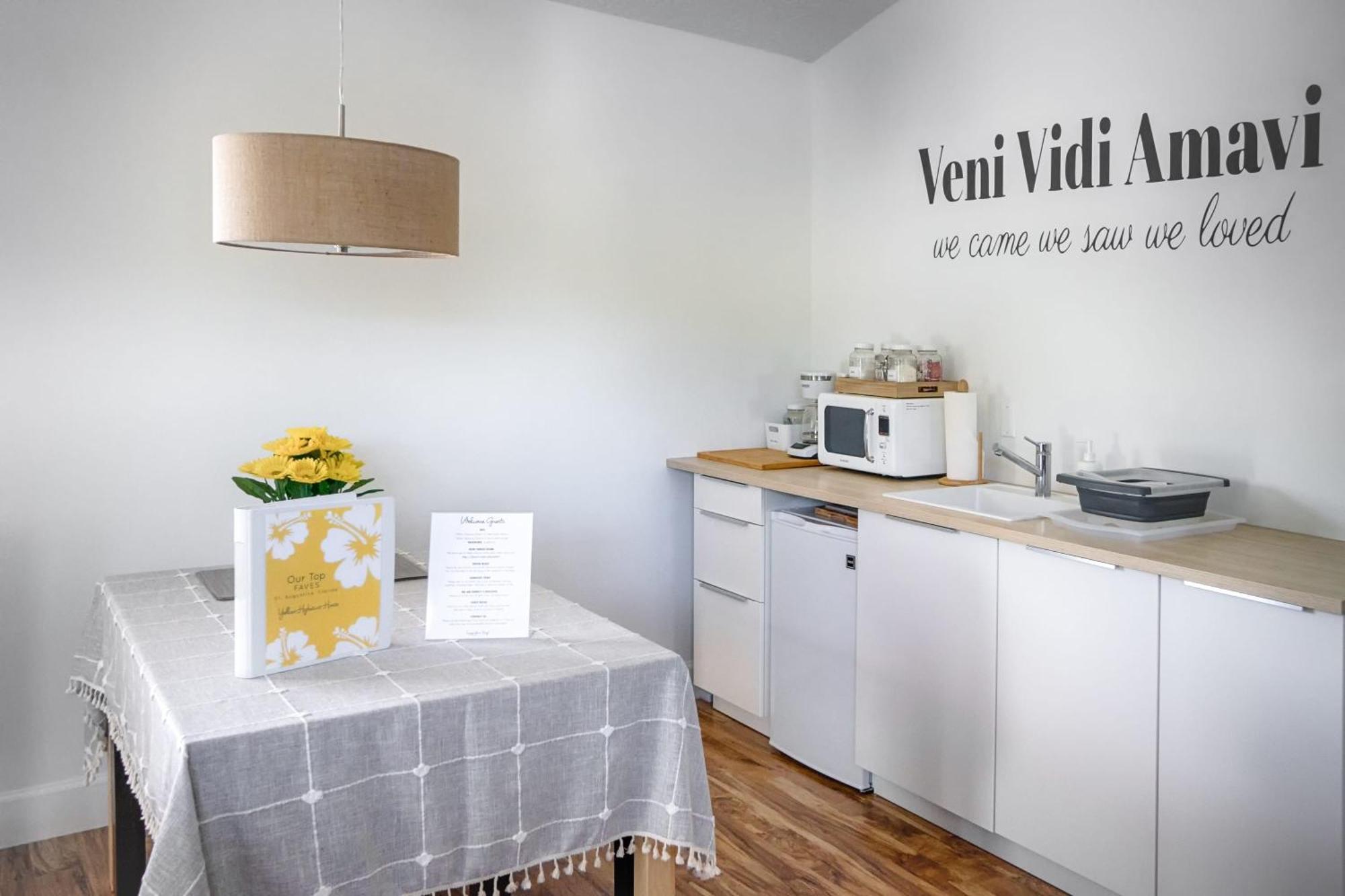 Apartment Private Mod Boho Chic Retreat Mins Dtwn